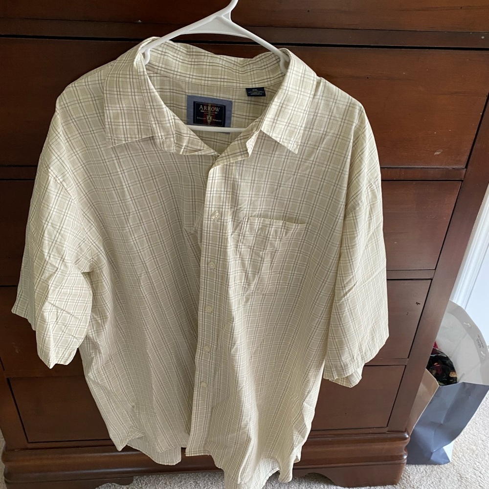 Men’s Arrow shirt size XXL. EUC